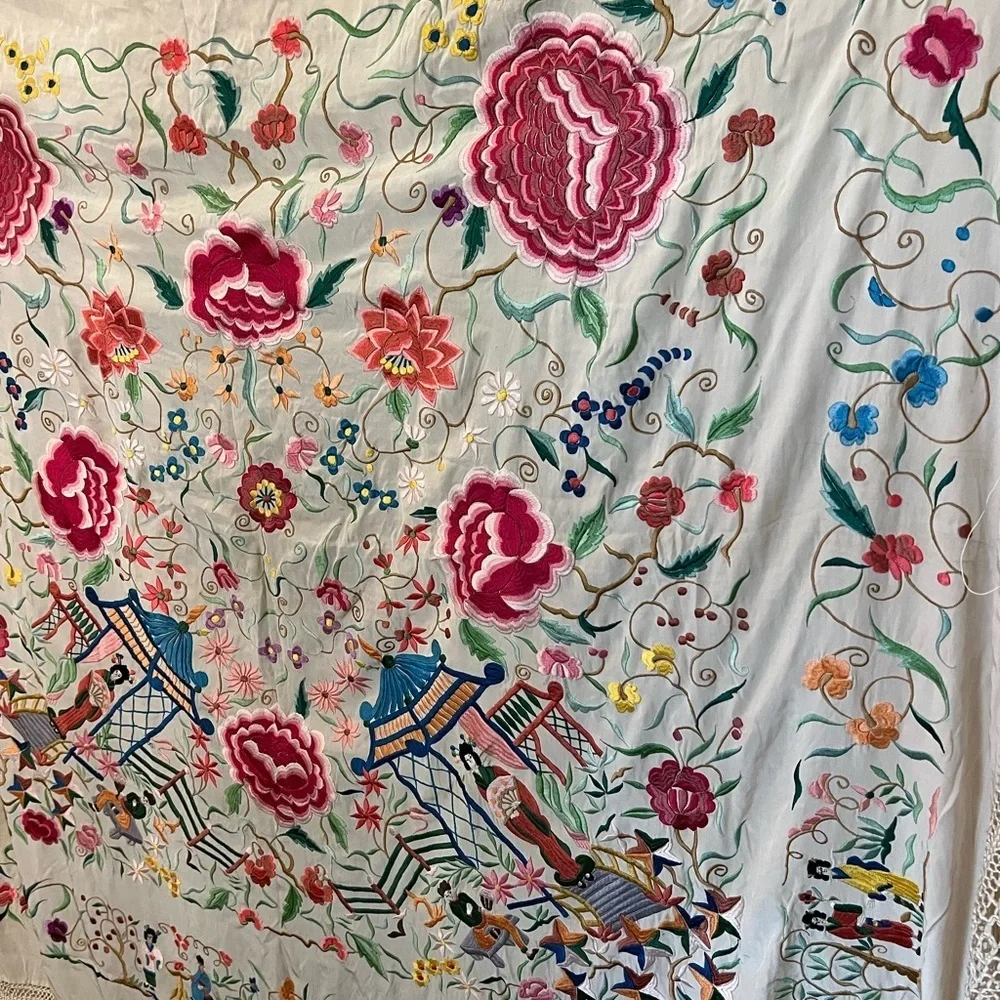 Vintage Japanese Silk Embroidered Manton Manila Piano Shawl